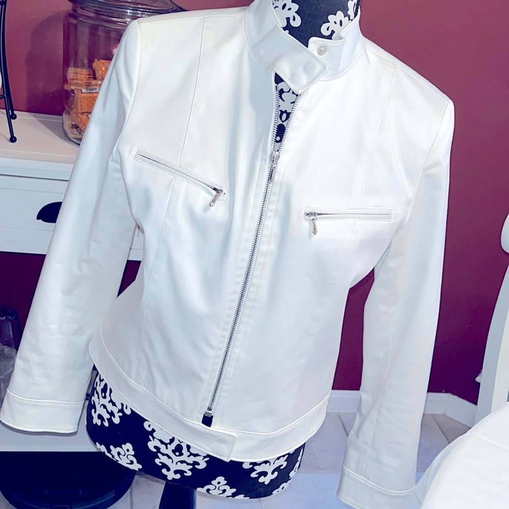LAFAYETTE 148